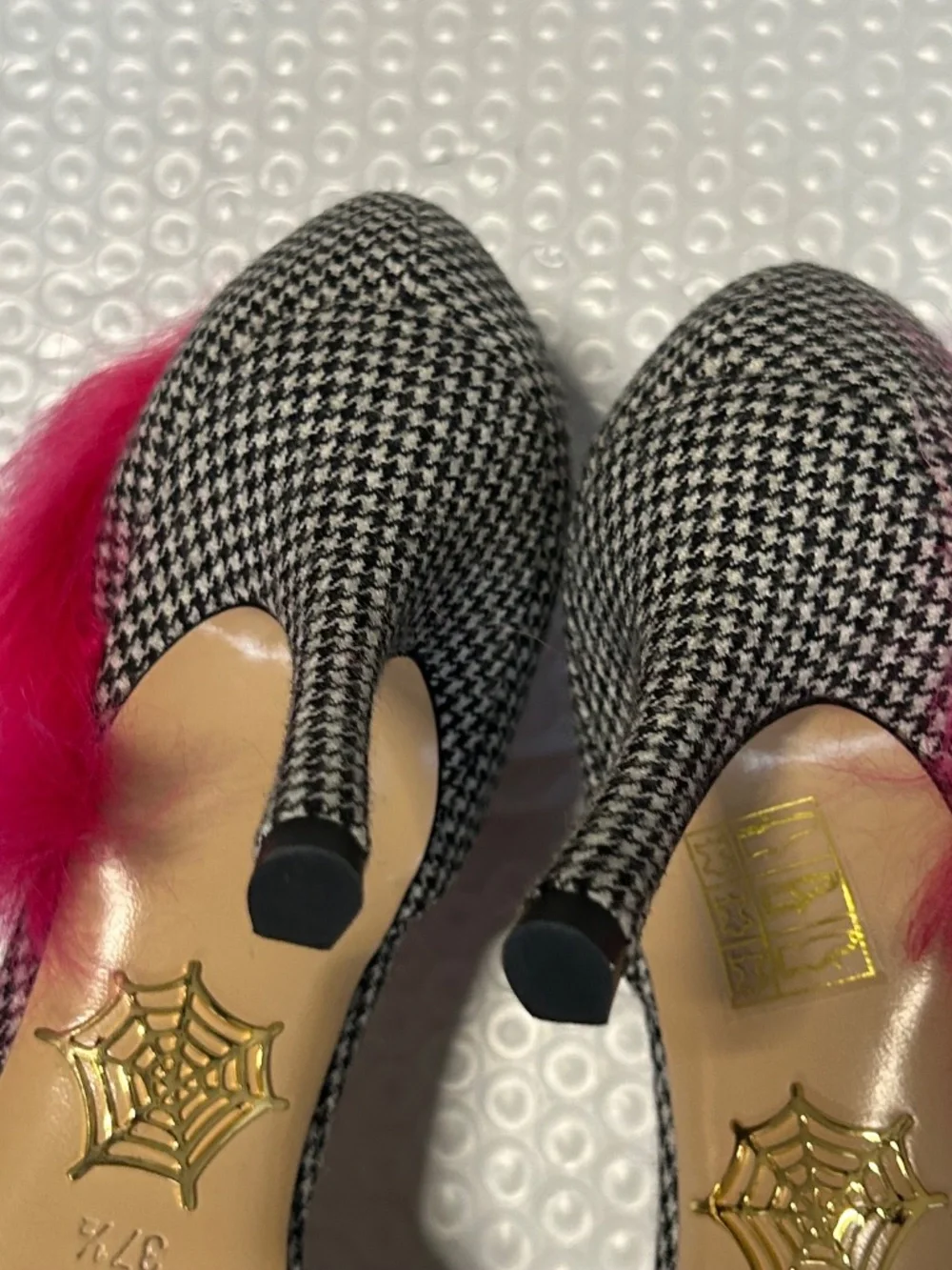 Charlotte Olympia Houndstooth Spider Web Pumps Heels Eu 37 1/2 US 7.5 Heel 3-3.9